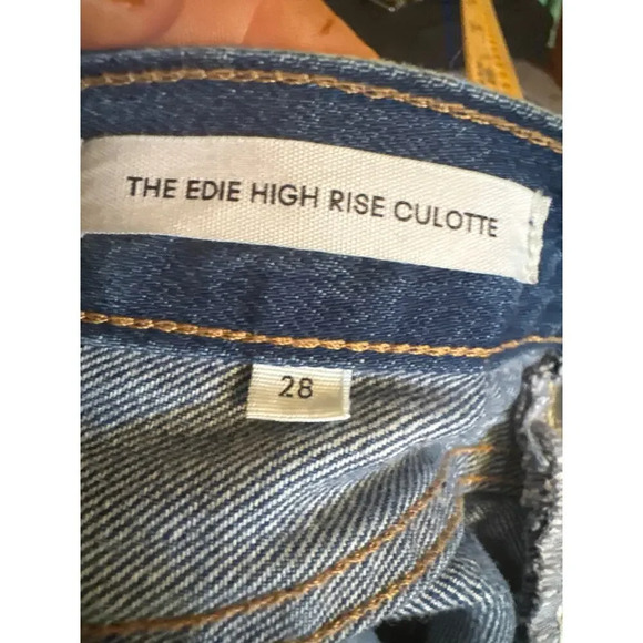 90s Vibes: Aritzia Denim Forum The Edie High Rise Culotte 28/4 - Medium Wash - Picture 7 of 9